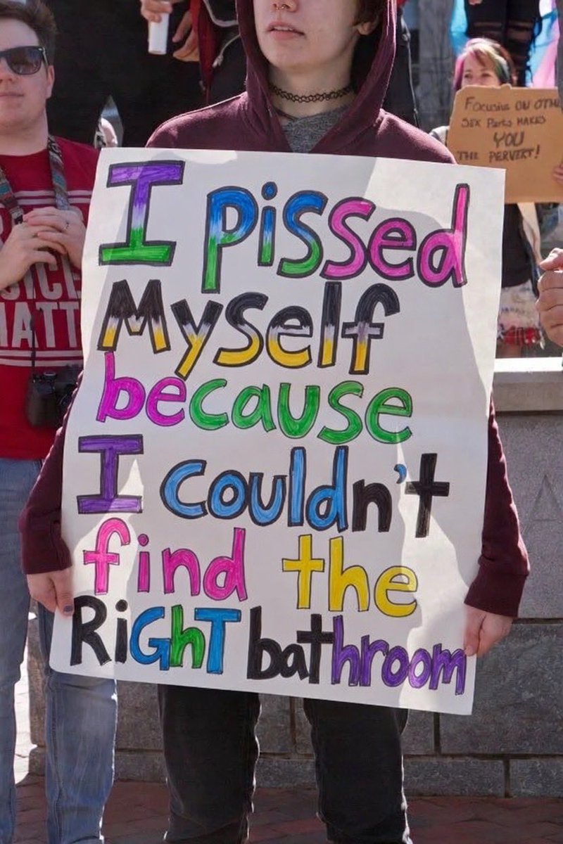 HowlingTrad tweet media