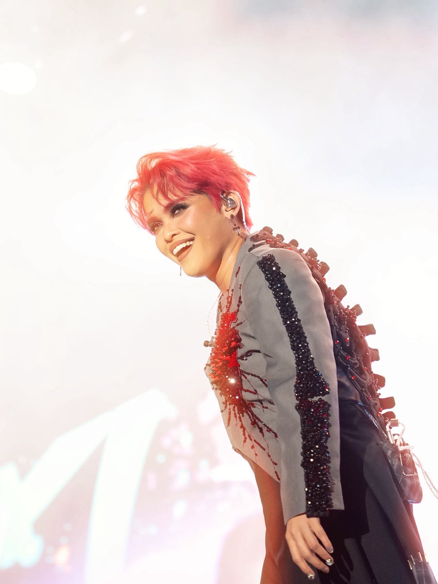 marxhux's tweet photo. #KZTandingan πͺοΈ
#InBetweenConcert @johnprats
photographed & edited by yours truly.
https://t.co/E7a1Qp7HgD https://t.co/zfQ99ldnhH