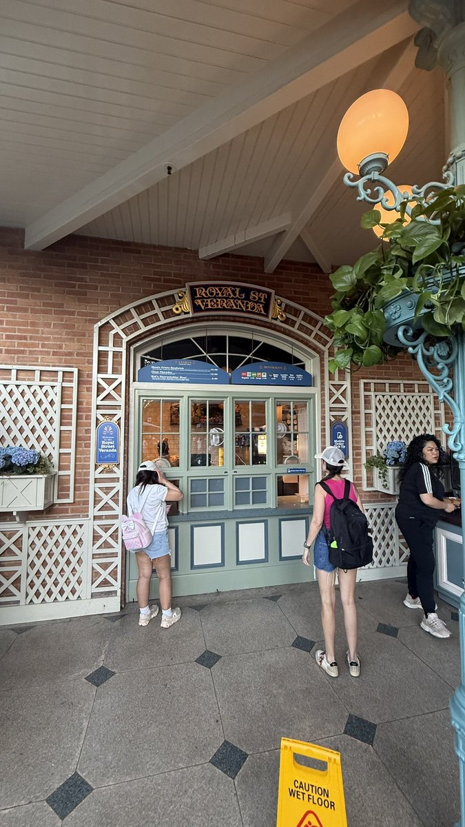 Parks And Cons tweet media