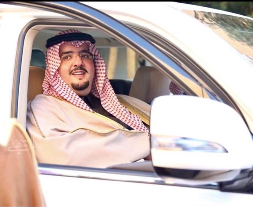 حبك ملك  قلبي  من   أقصاه  لآدناه
وأقسم قسم لو تأخذ الروح مسموح

#عبدالعزيز_بن_فهدᅠ 

الله يحفظك ويطول عمرك ❤️❤️