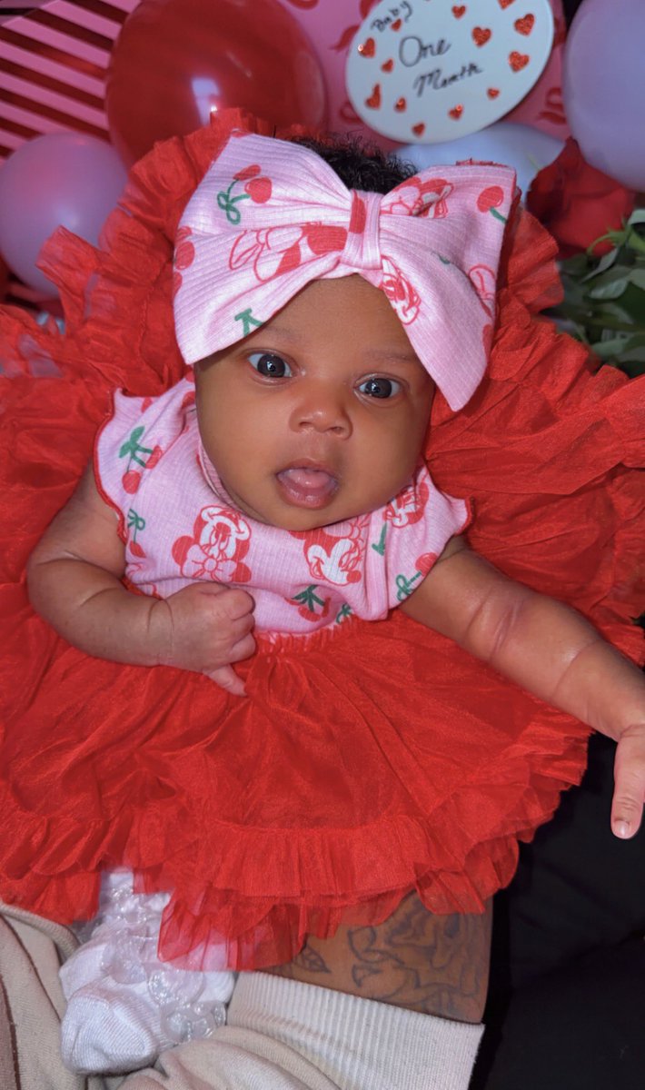 I can’t believe god blessed me with this perfect little girl 💖🥹💞