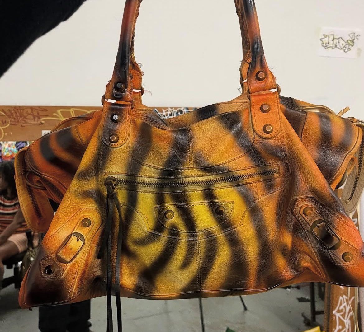 Phase | $$$ tweet media