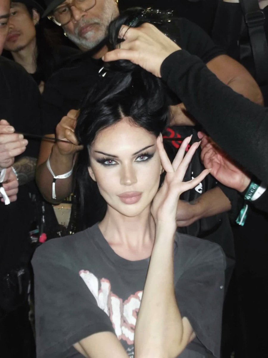 lexi ✩ tweet media