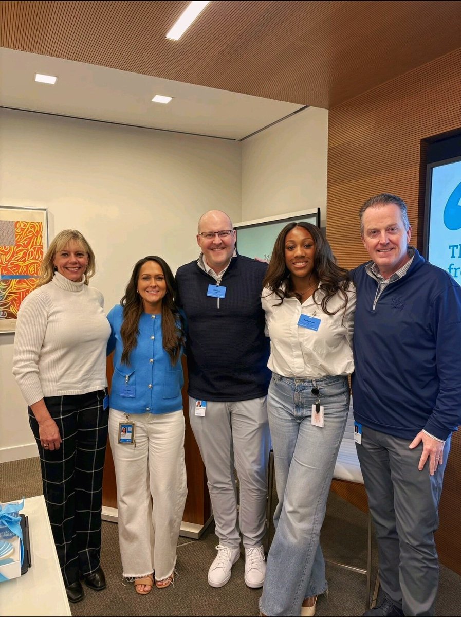 Anna Tipton 🌐 tweet media