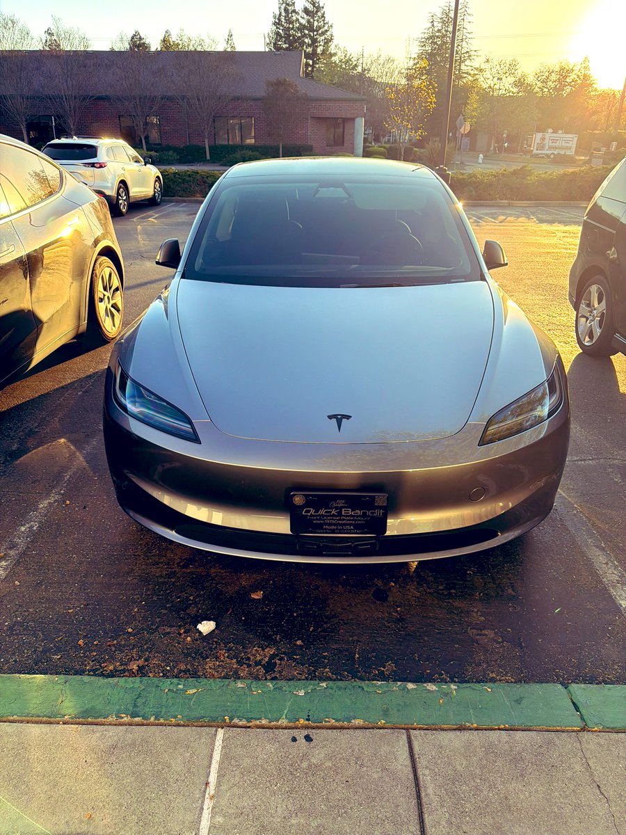 That1EvGuyJay tweet media