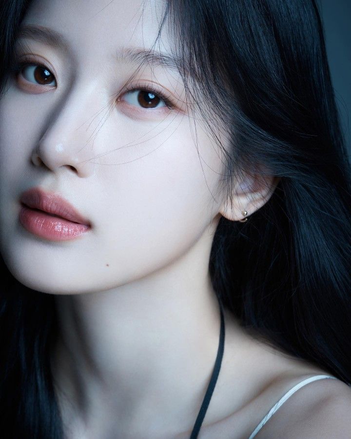 𝓜𝒐𝒐𝒏. tweet media