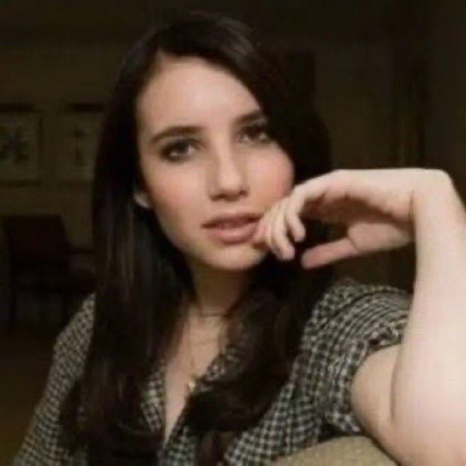 só um boneco qualquer tweet media