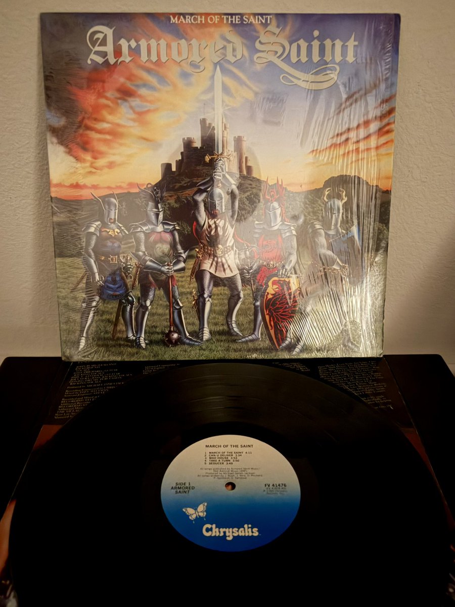 Mö Knows! tweet media