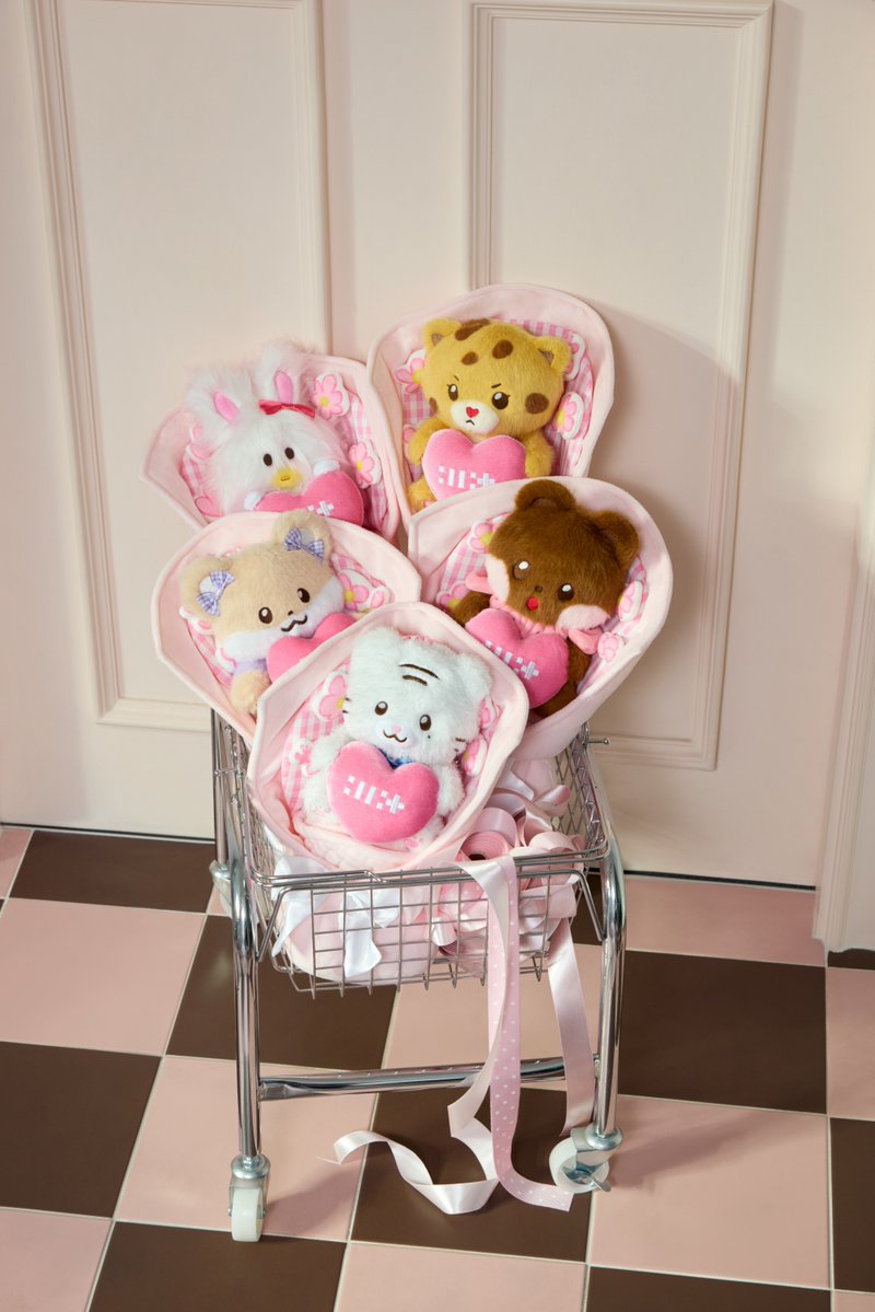 HYBE MERCH tweet media