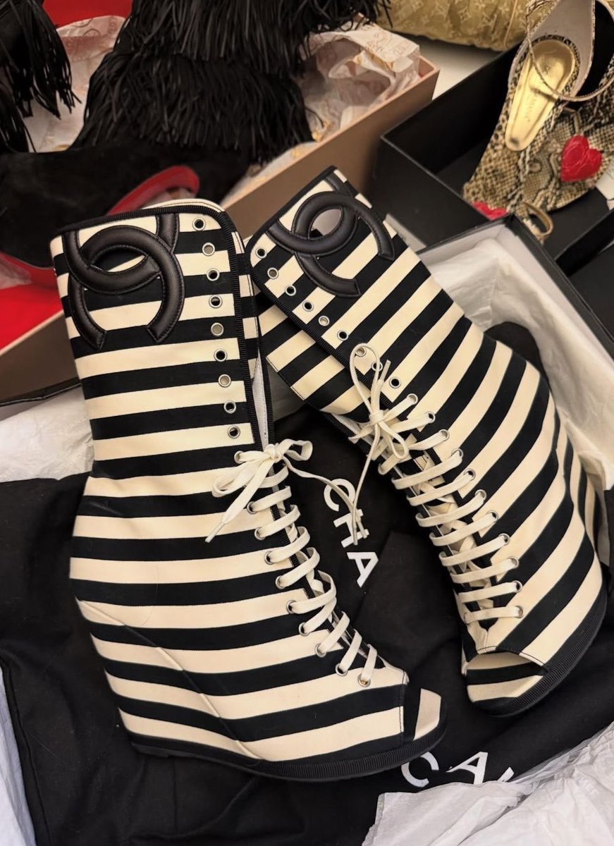 Phase | $$$ tweet media