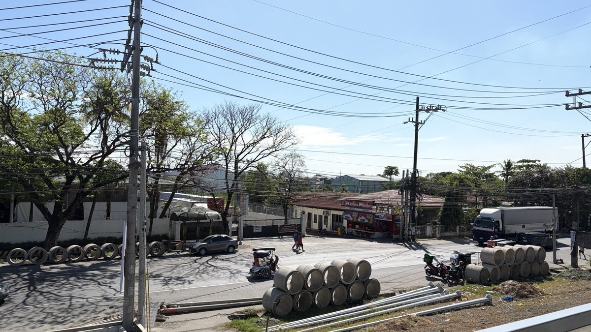 chickin_twt's tweet photo. 9:26 am
Tirik na yung araw masakit na siya sa mata pero sa balat hindi pa naman. Hindi na din ganun kalamig yung hangin.
#BulacanWeatherUpdate
#NEW_BULACAN
#SEVENTEEN_NEW_IN_BULACAN https://t.co/1J3qLOg0EX