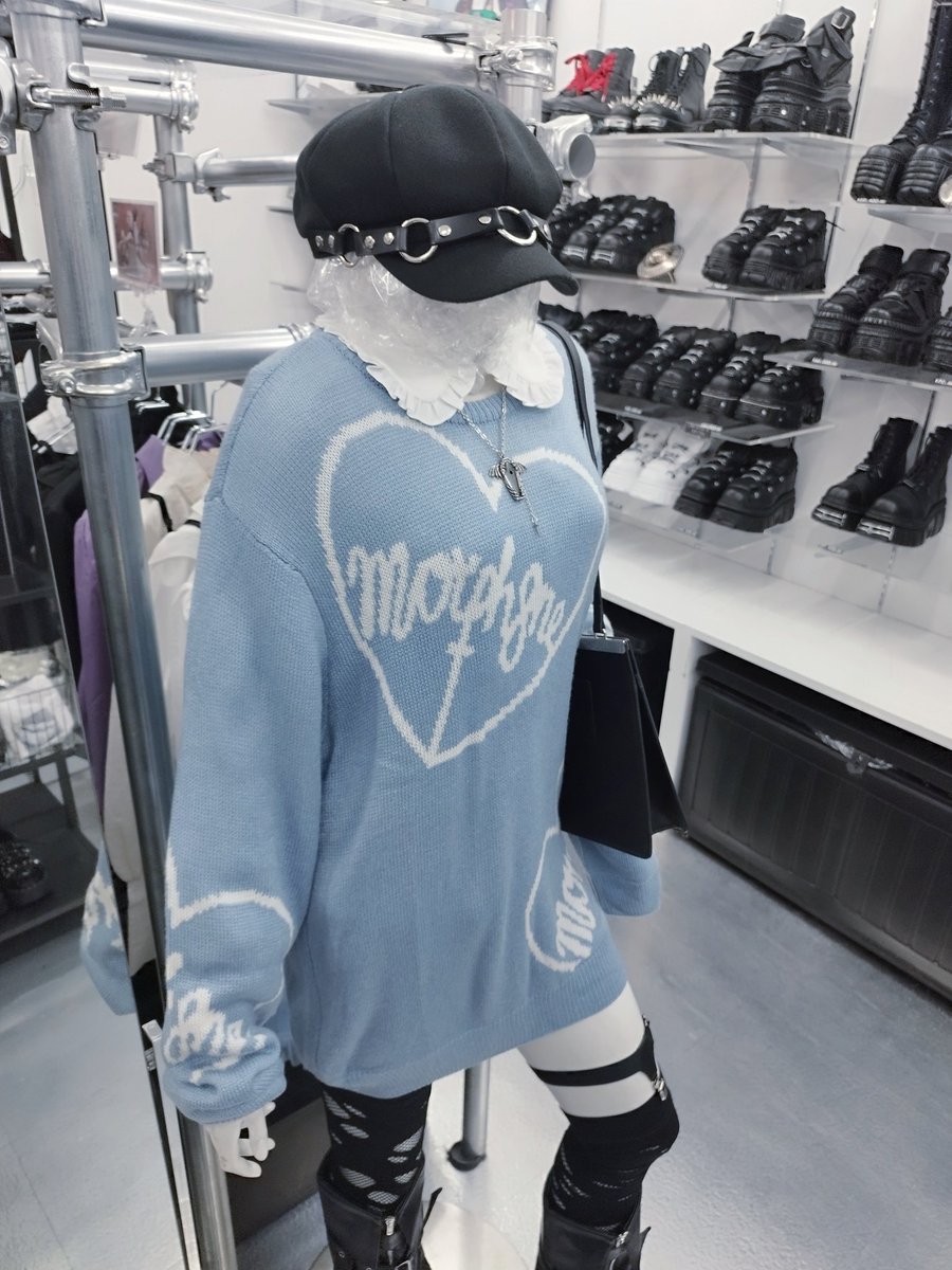 QOOZA_laforet's tweet photo. こんにちは☀️
QOOZAラフォーレ原宿店オープンしました💨
MORPH8NEのニットをメインにしたカジュアルコーデ🩵
ブラウスの襟だけを出してアクセントに✨小物は黒で合わせてカジュアル感🆙
本日もご来店お待ちしております💨
#QOOZA #MORPH8NE https://t.co/MBoGSWstOd