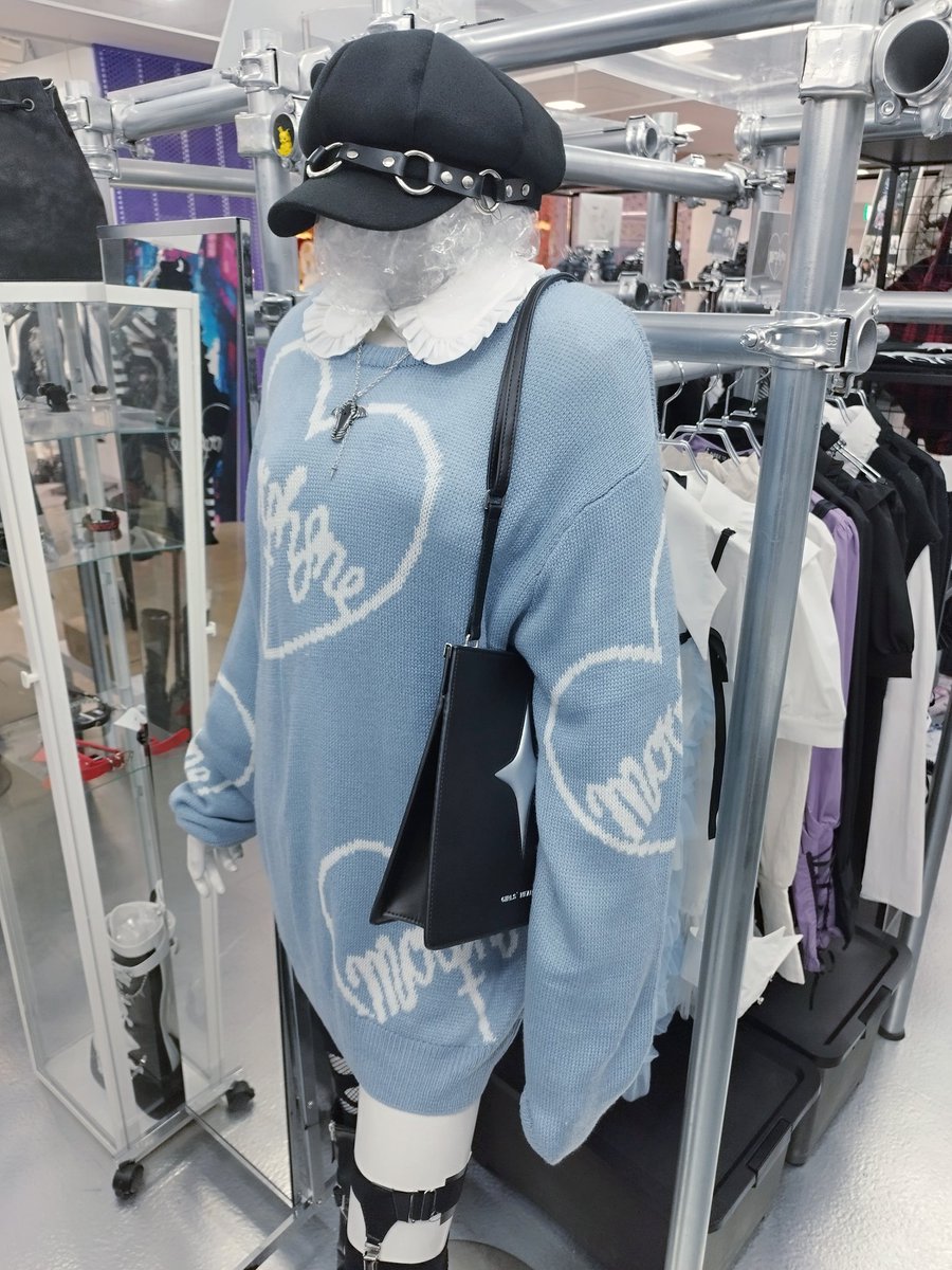QOOZA_laforet's tweet photo. こんにちは☀️
QOOZAラフォーレ原宿店オープンしました💨
MORPH8NEのニットをメインにしたカジュアルコーデ🩵
ブラウスの襟だけを出してアクセントに✨小物は黒で合わせてカジュアル感🆙
本日もご来店お待ちしております💨
#QOOZA #MORPH8NE https://t.co/MBoGSWstOd