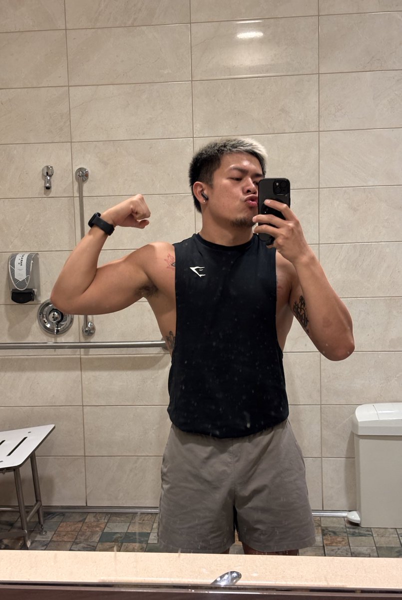 superfive416's tweet photo. send some love… what’s good boys? been a while. https://t.co/OilYPUcRfN
