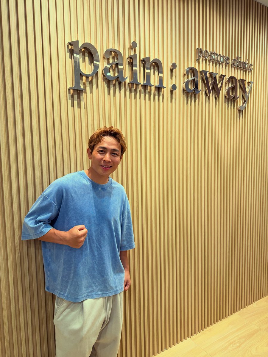 PainawayB's tweet photo. K-1の大岩選手がタイ修行の合間に治療に来ていただきました。三日月蹴りとカーフキックのご指導もしていただきました。 https://t.co/1yvp1SmxfY
