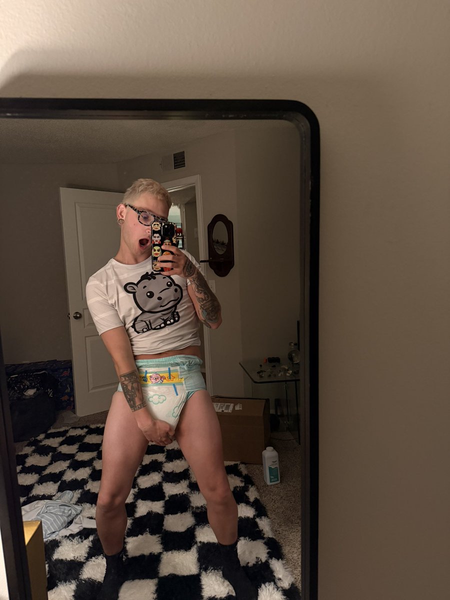 Spookybaby_boi tweet media