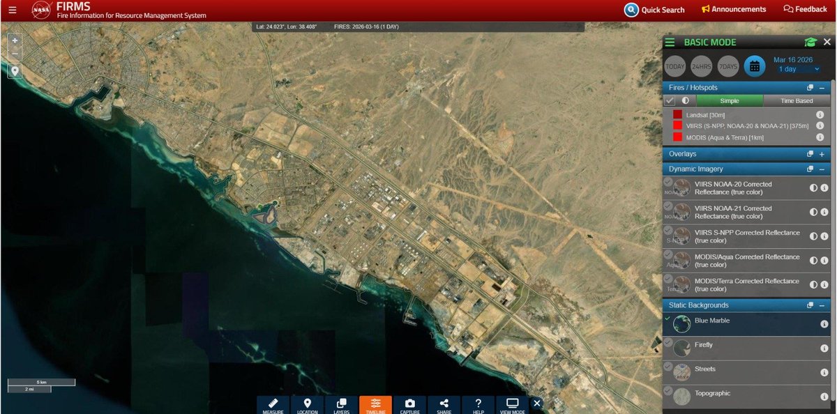 alexbhturnbull's tweet image. #Yanbu appeared to not be on fire a few days ago, but now it has some fires. Probably bad.