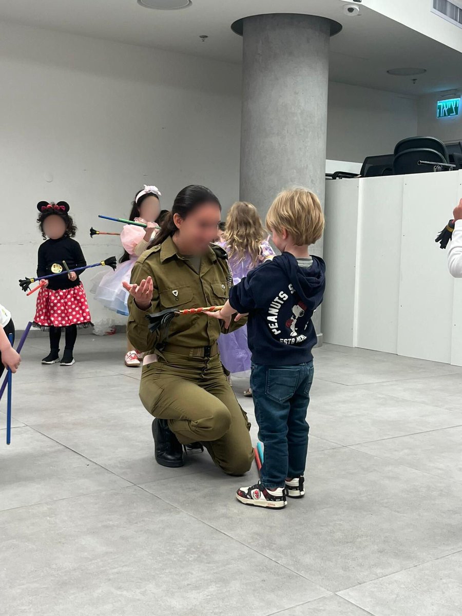 StandWithUs tweet media