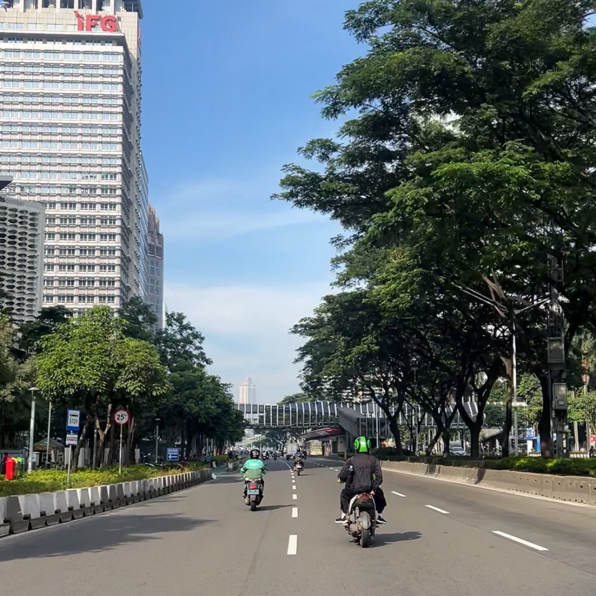 𝐦𝐢𝐥𝐥 tweet media