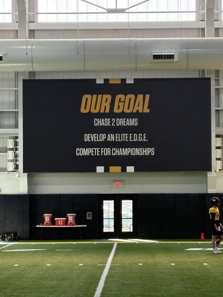 Doug Hix tweet media