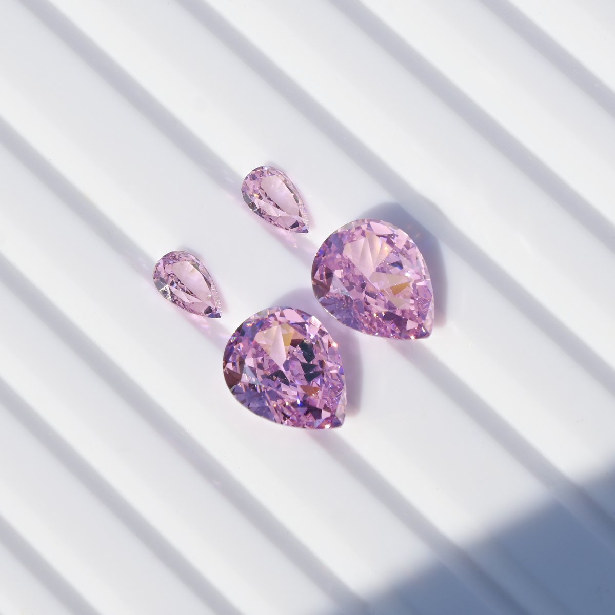 Eeleg_Jewelry's tweet photo. #rt이벤트 #팔로우이벤트
rt + 팔로우 추첨 한분께 4x6mm 제품 선물로 드려요!🎁

라이트 퍼플리쉬핑크 컬러가 담긴
✨하이퀄리티 핸드컷 큐빅 페어컷✨
기간폼 업로드 됐어요!

https://t.co/Ds8qFAYm7X

몽환적인 컬러와 핸드컷의 빛나는 광채가 담긴 하이퀄리티 큐빅 페어컷 구경하러 오세요!😊😊 https://t.co/qIeDESIp31