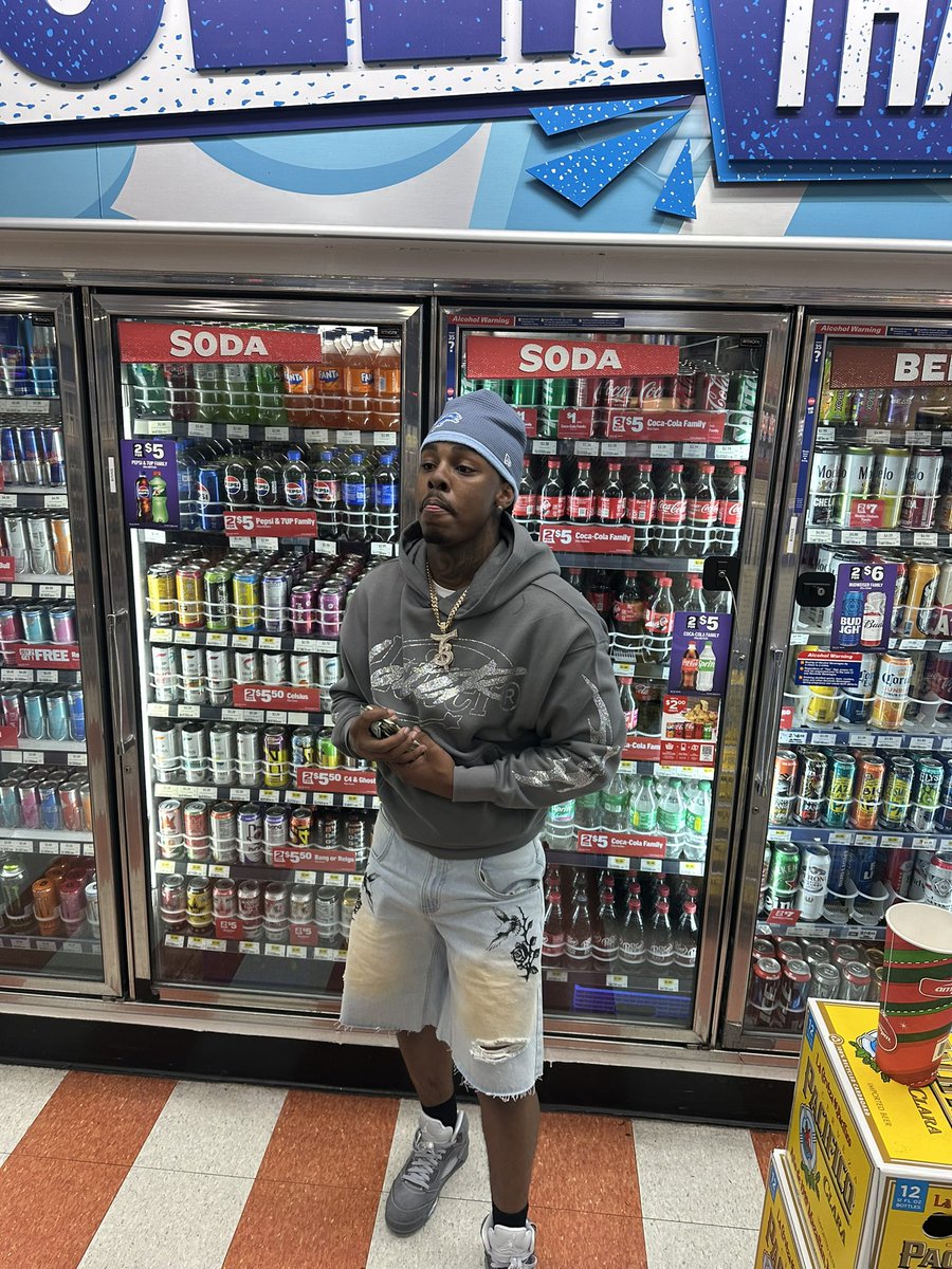 Mr.Evrlstn tweet media