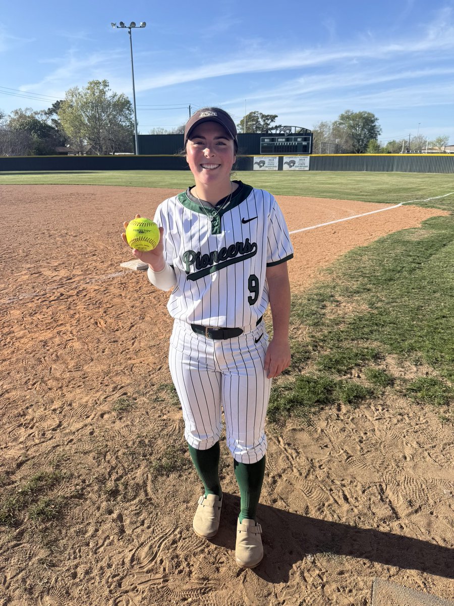 Lutheran South Academy Softball tweet media