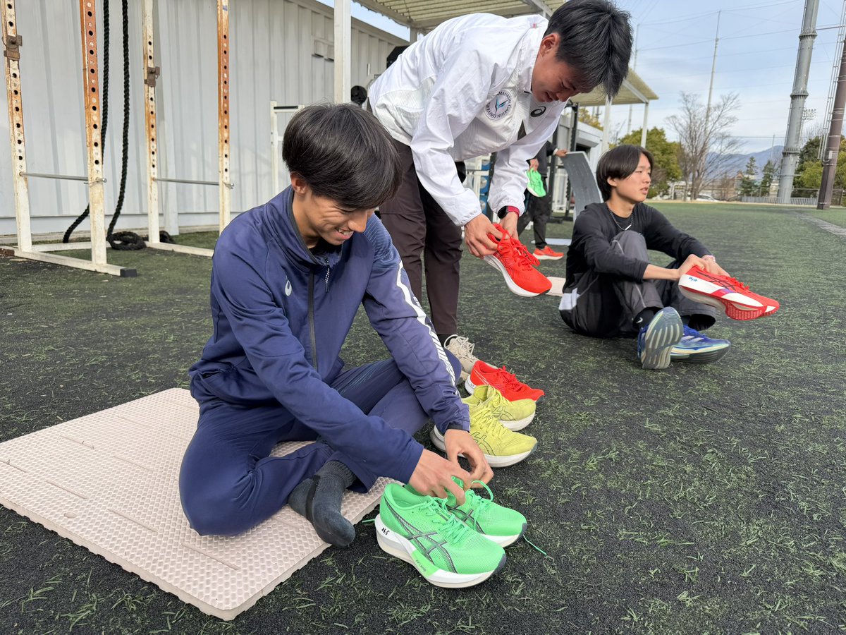 先日asicsのレース用シューズやjog用シューズの試し履きをさせて