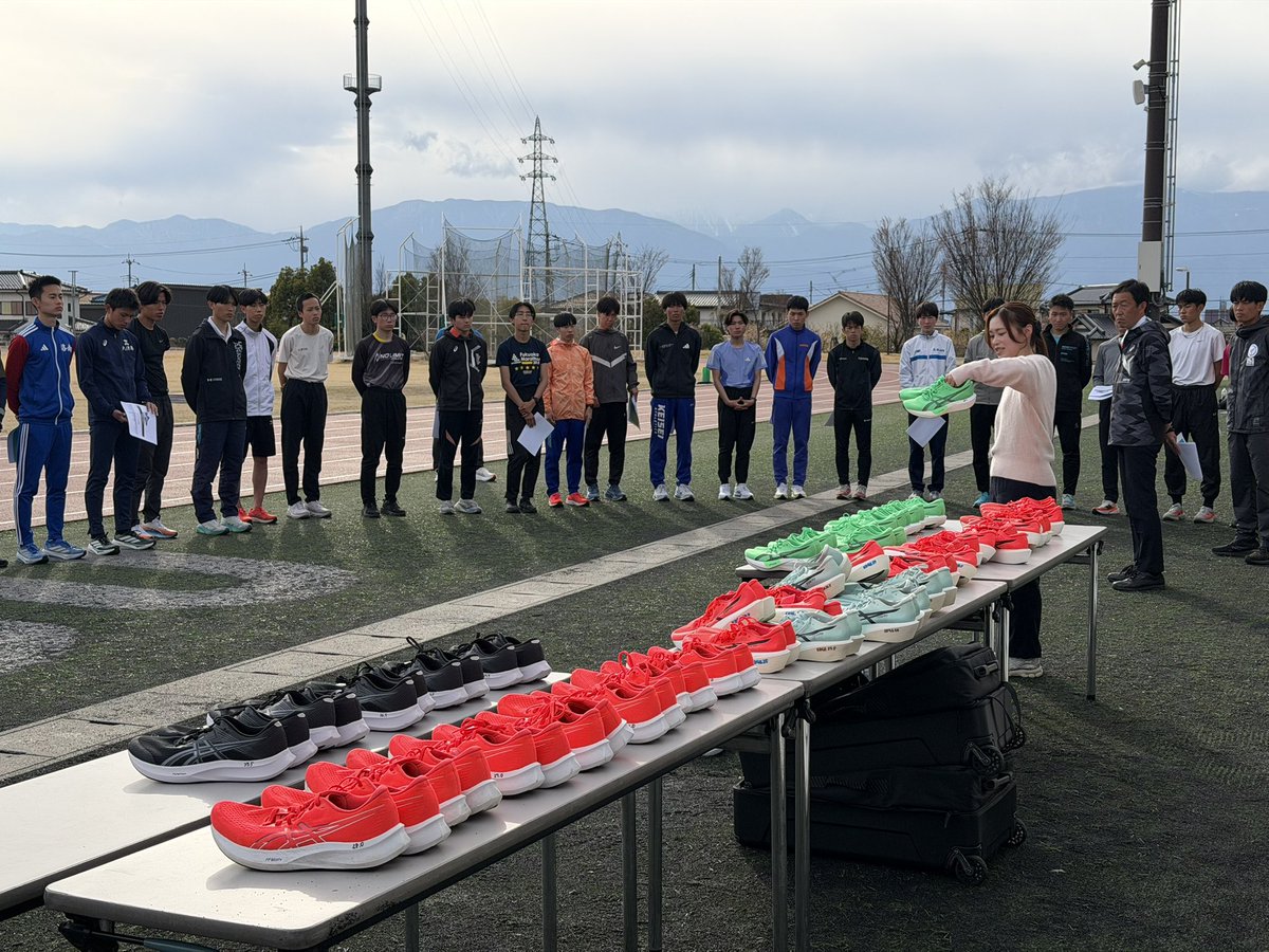 先日asicsのレース用シューズやjog用シューズの試し履きをさせて