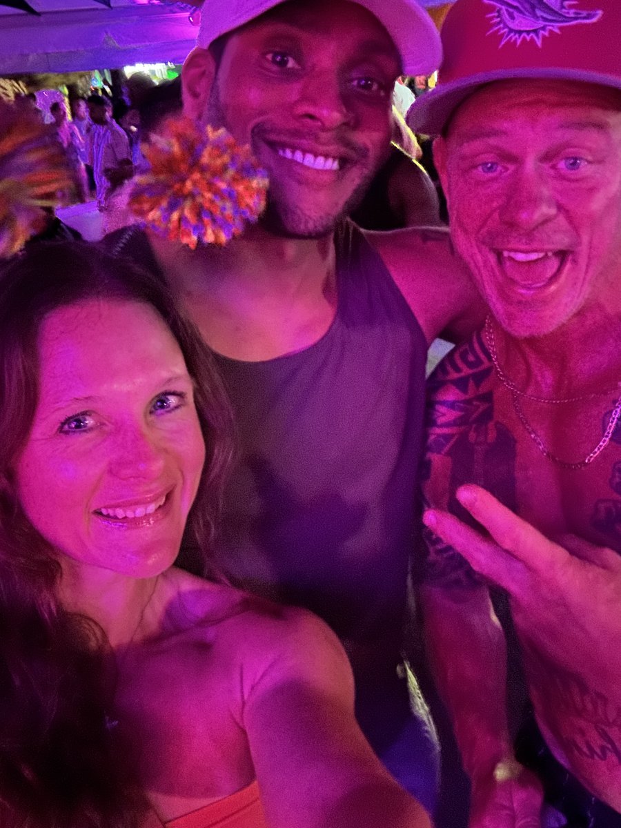 FitNAUGHTYcouple Tina & Brandon (JFF Conf 5/3-5/6) tweet media