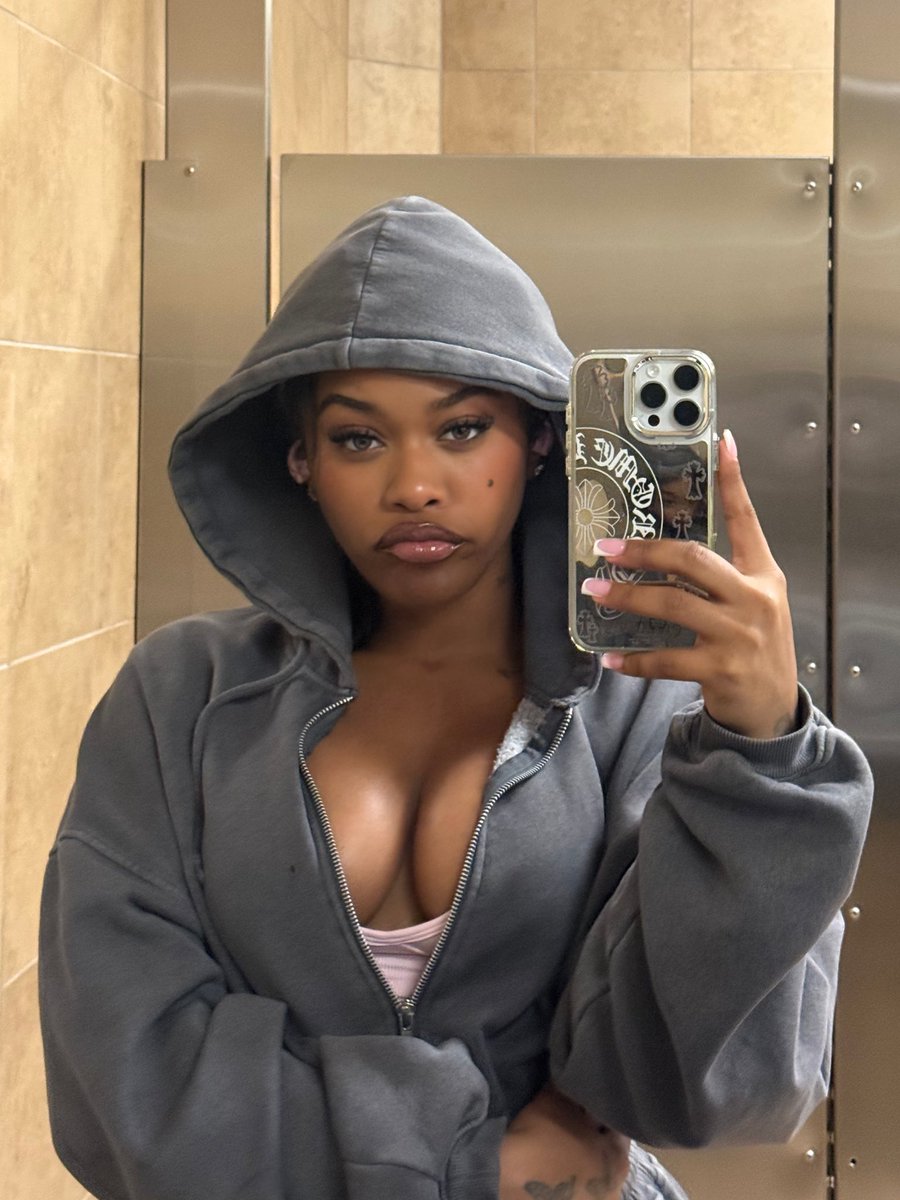 SpoiledScorpiana 𝐹𝒾𝓃𝒹♡𝓂 tweet media