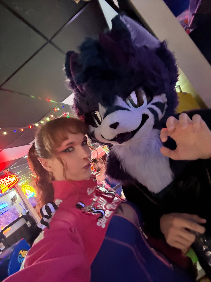 PixiePlaysGamesX tweet media