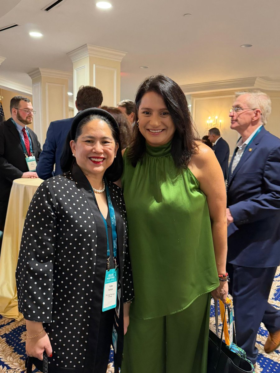 Paola Holguín 🇨🇴 tweet media