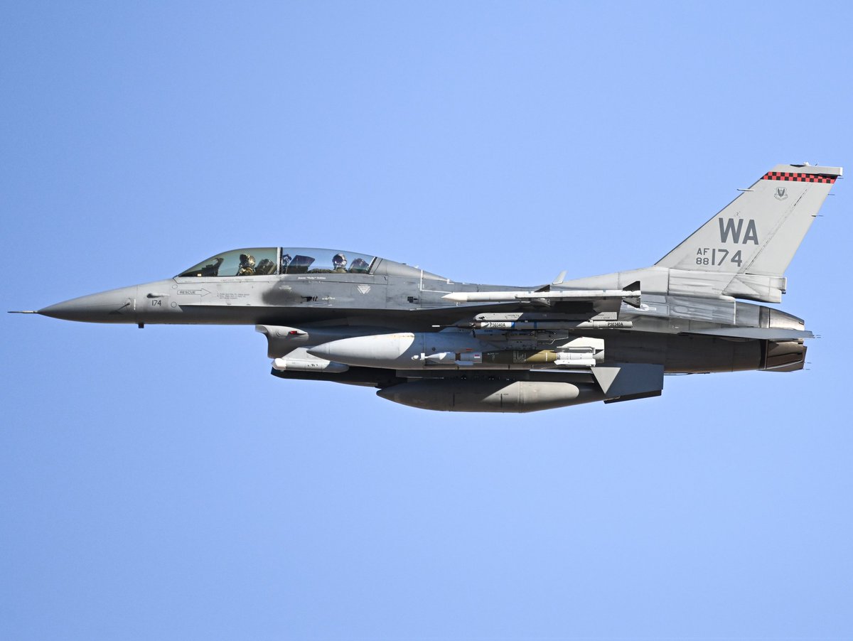 619_Aviation's tweet image. Some 16th FS F-16s bouncing out of Nellis AFB a few years ago. Hoping for some similar stuff these next few days on my journey back out!
#nellis #f16 #WA #16thfs #tomahawk