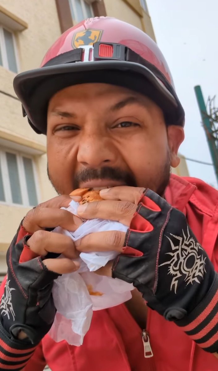 Ayesha Majid Khan tweet media