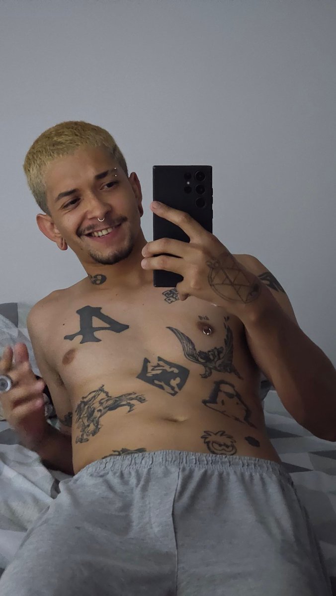 Misahell tweet media