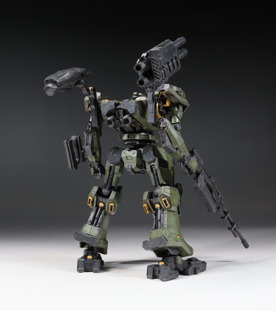 G-summer tweet media