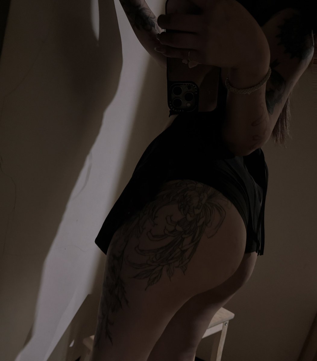 S極之花 tweet media