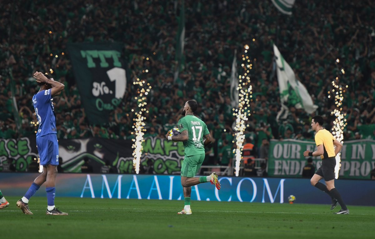 sportksanet's tweet photo. تغطية حصرية من كلاسيكو #الاهلي_الهلال ضمن مسابقة #كأس_الملك 
بعدسة المصور خالد السفياني @k_999990 https://t.co/LyCGVFnTUP