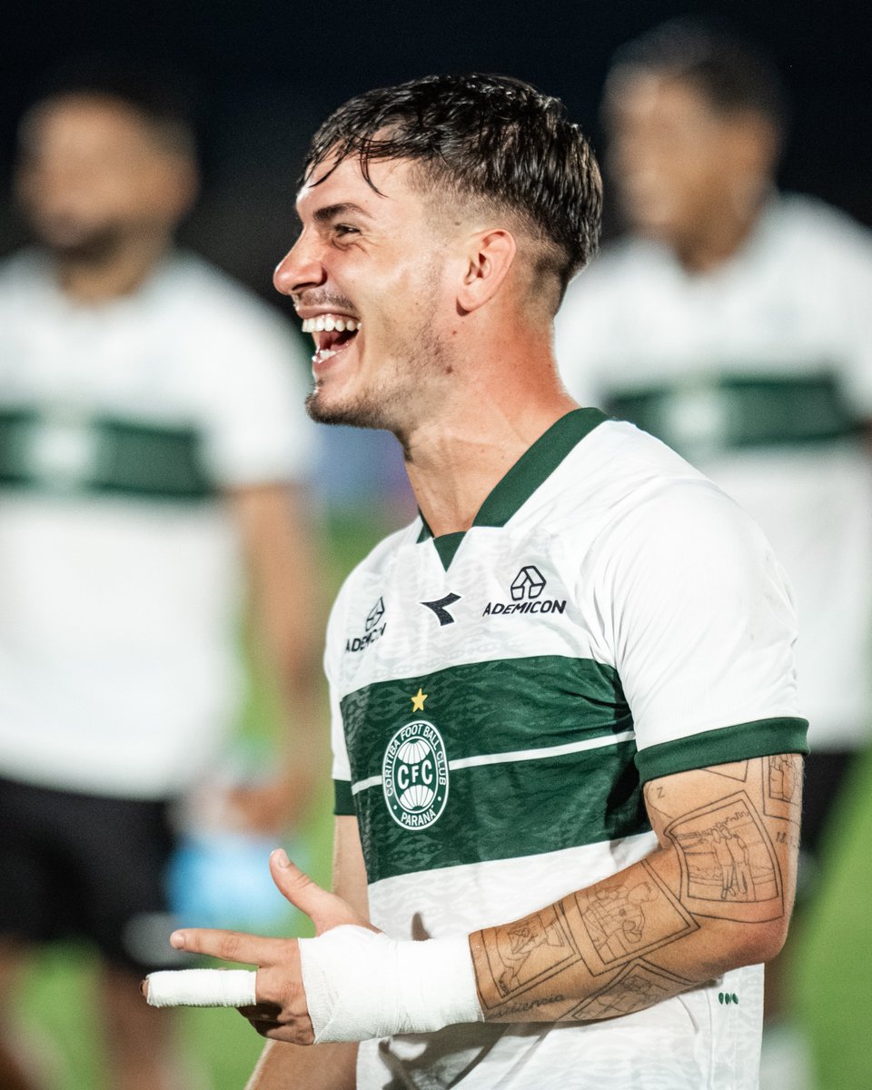 Dormi feliz, acordei mais feliz ainda. Tem explicação? Tem: vitória! 💚

📸 JP Pacheco | Coritiba
🟢⚪ #MIRxCFC #CoxaNoBrasileiro