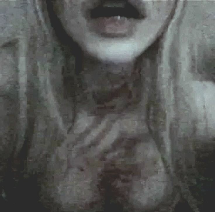 ixxyurth tweet media