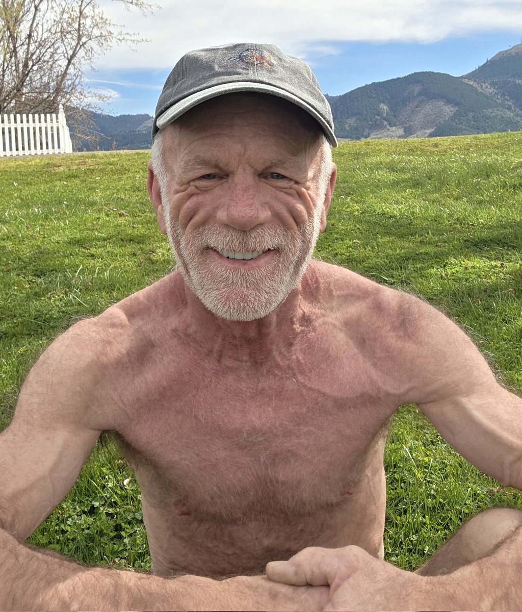 Daddy Plow tweet media