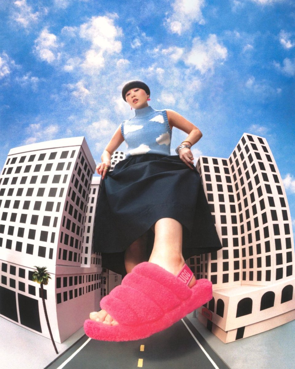 Foot Locker tweet media