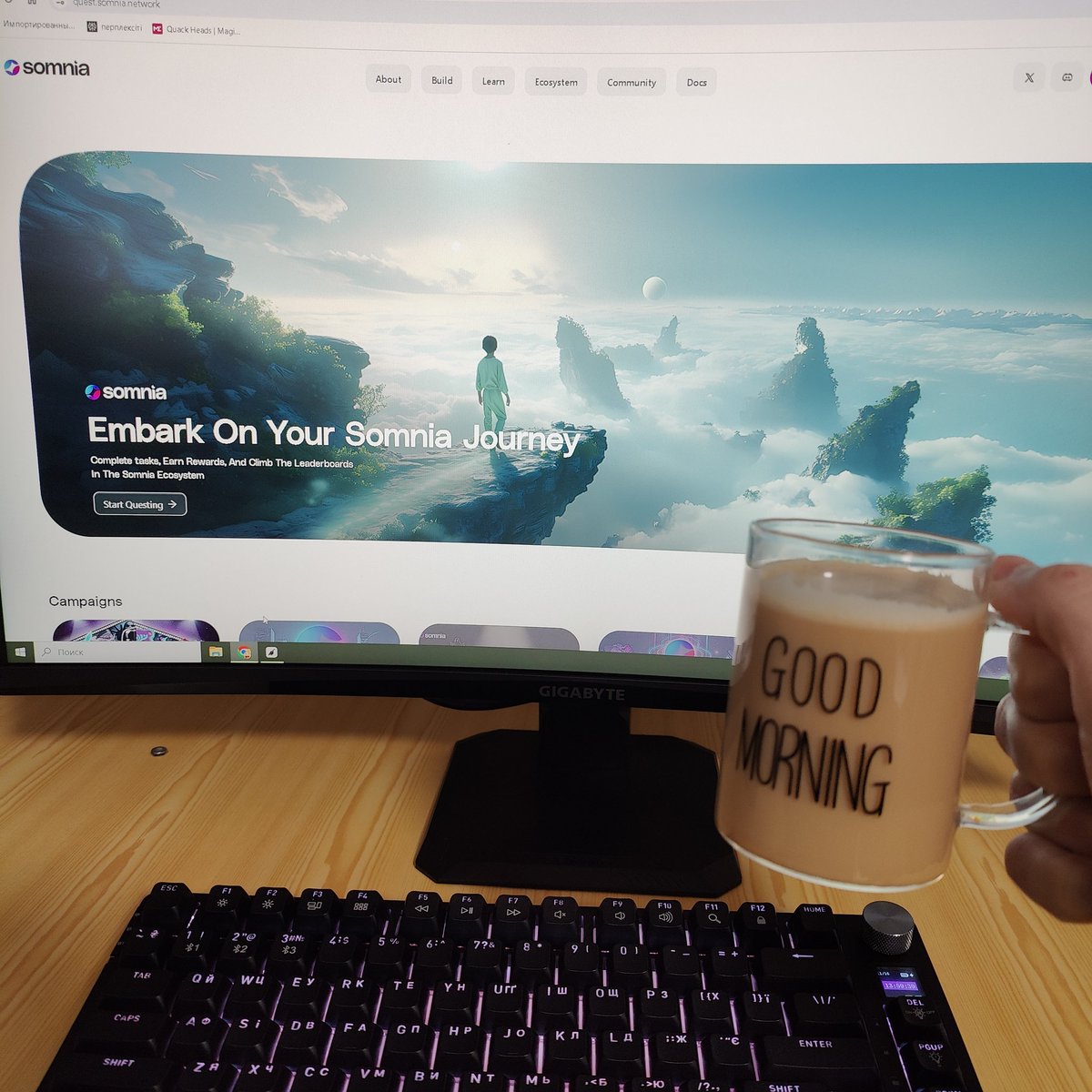 Kolcent.somi tweet media