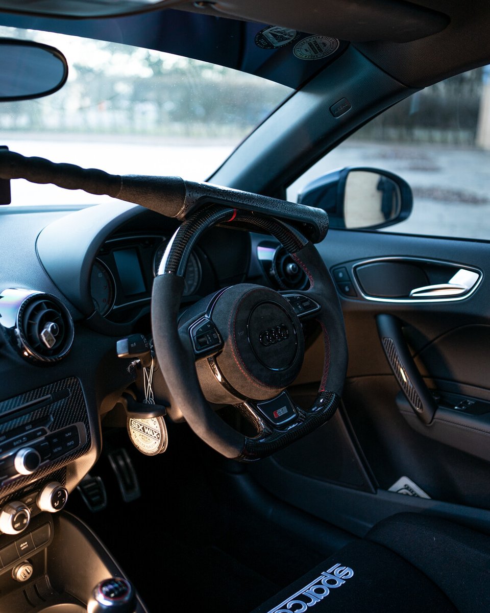 My_Loque's tweet image. 4 Pics 1 Word = MyLoque.com

Power looks better when it’s protected.

Thanks to  @charly, captured by @brandonleevisuals, runs a MyLoque steering lock — physical security, custom finished, and built to make thieves think twice.

#MyLoque #BMW #CarSecurity #AntiTheft