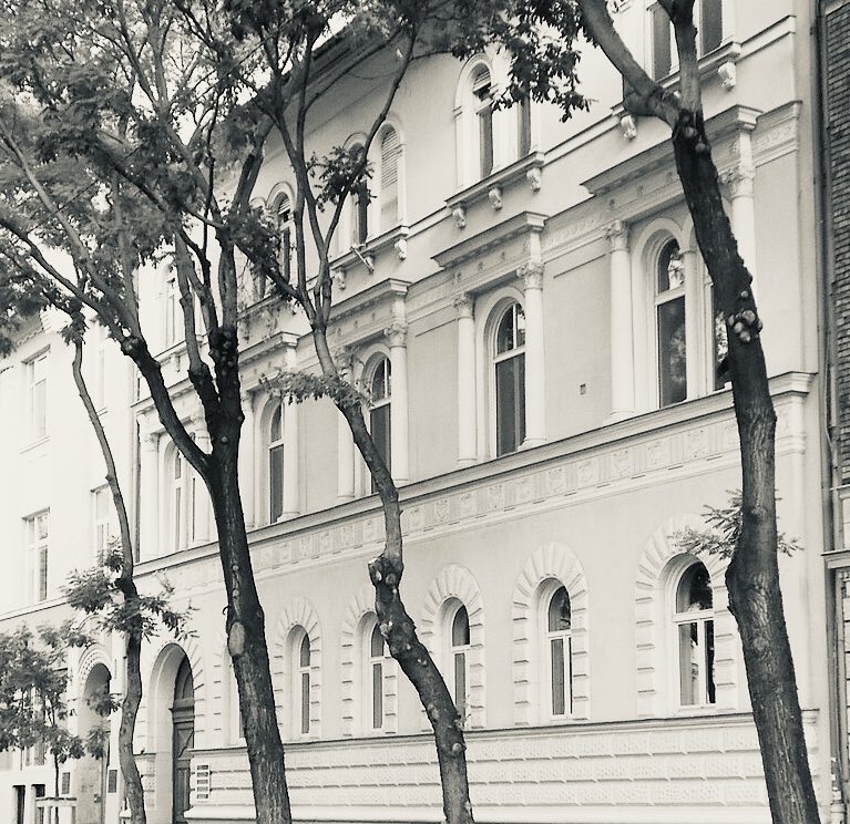 Holocaust Art Recovery Initiative tweet media