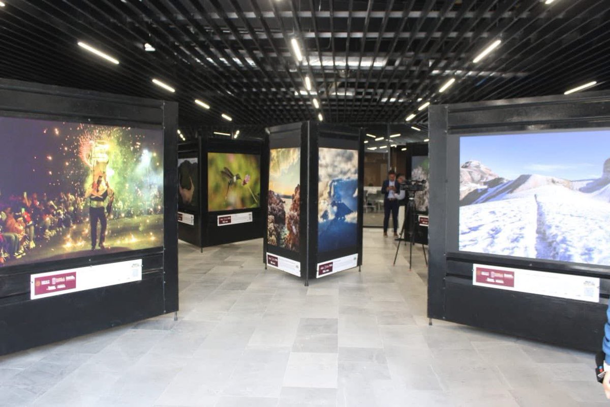 🌎📸 Nuestro territorio es identidad y compromiso.

Encabecé la premiación de un concurso de fotografía junto a <a href="/SoyPavelGaspar/">Pavel Gaspar Ramírez</a>. 🤝✨

Con la visión del gobernador <a href="/armentapuebla_/">Alejandro Armenta</a>, impulsamos el desarrollo sustentable. 🌿

#PorAmorAPuebla 💚