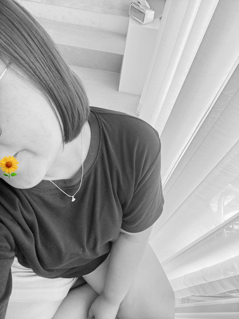 Bskyka's tweet photo. เอียงซ้าย รึเอียงขวาคะ 🤭

#สาวอวบ #skinship #กทม #รังสิต https://t.co/zuvXHF2f2P