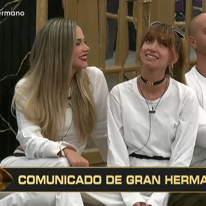 flor CINZIA AL 9009 tweet media