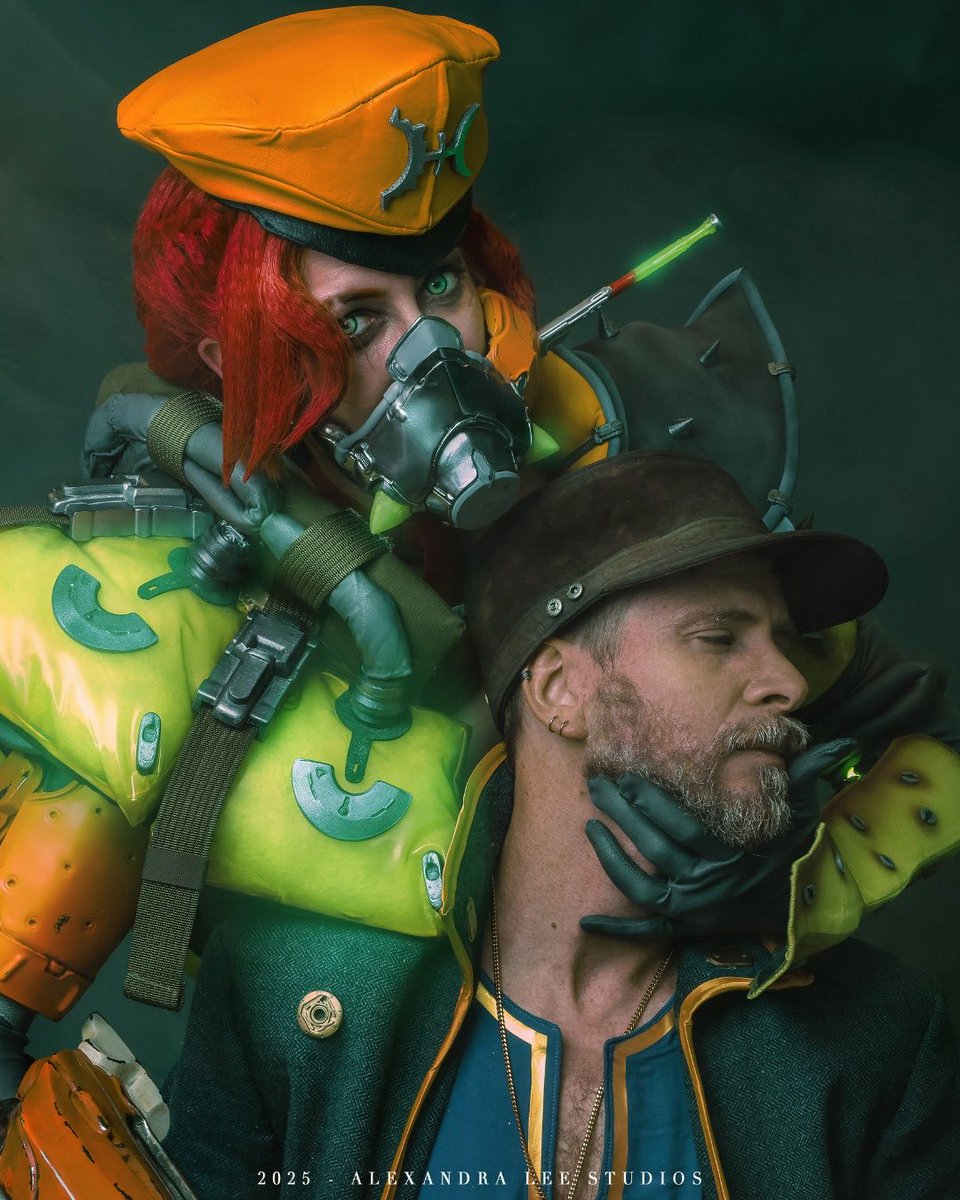 PlexiCosplay tweet media